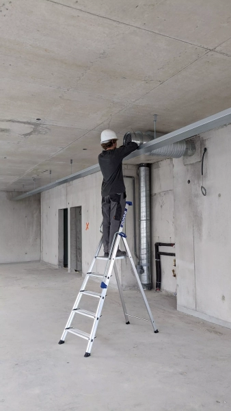 Escabeau aluminium X-Step accès ventilation
