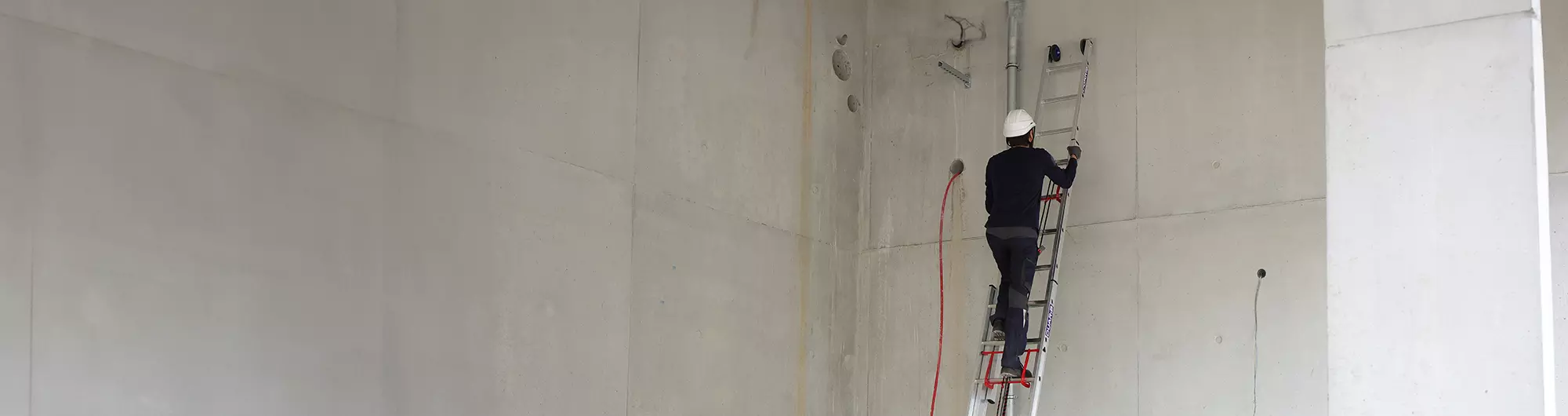 échelle coulissante avec opérateur chantier